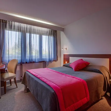 Le Pacifique Citotel 3* Riom